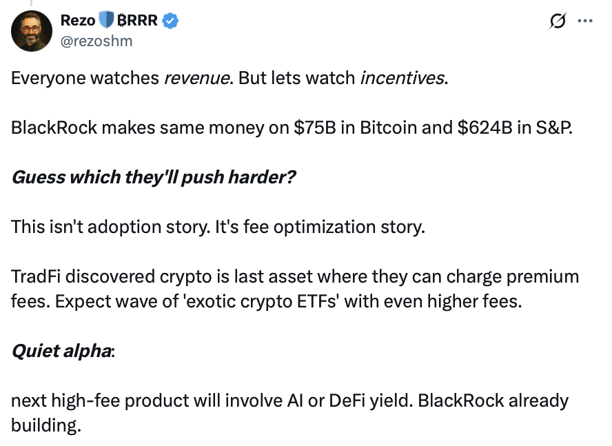 贝莱德比特币ETF与传统指数基金对比